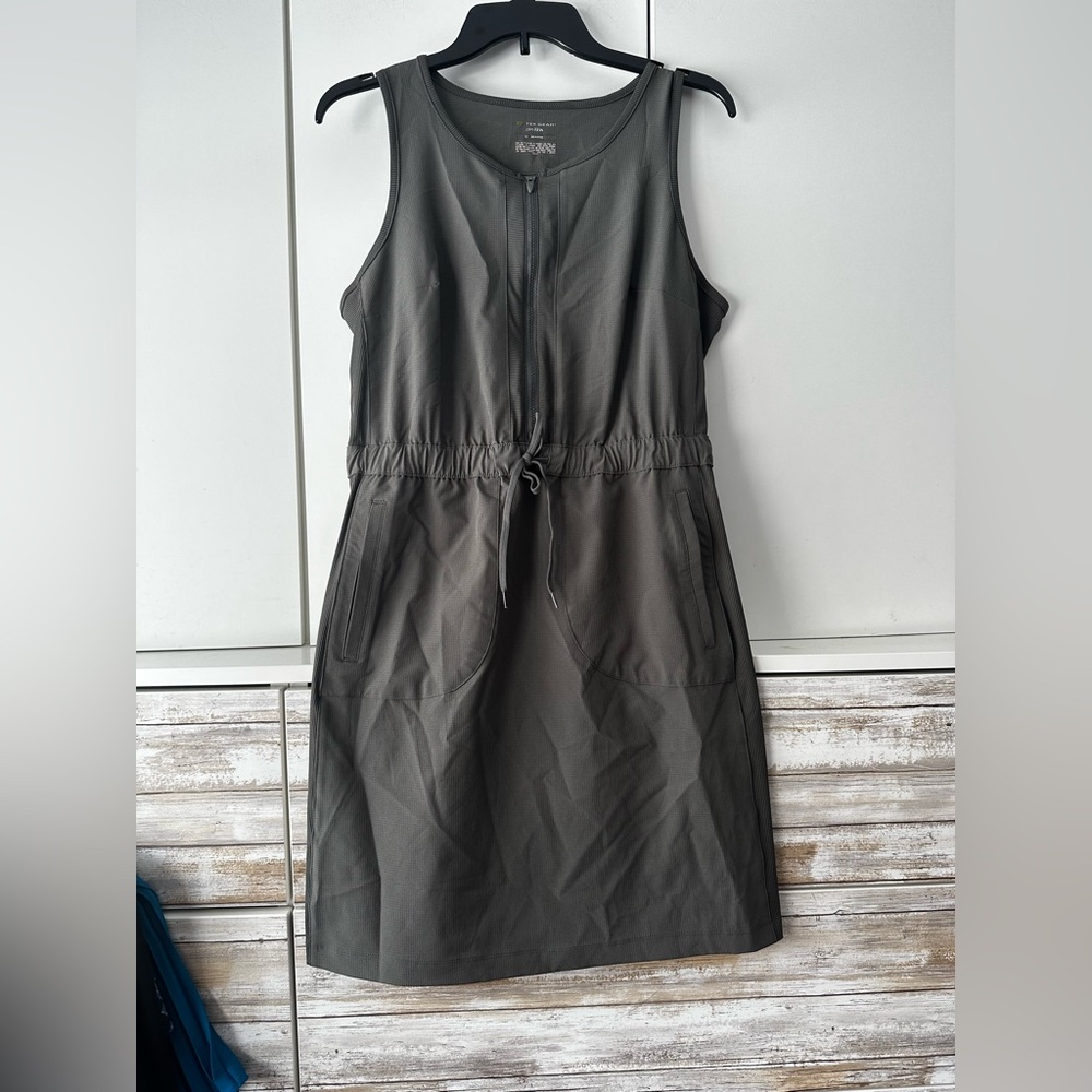 🩶 Tek Gear DryTek Gray Sleeveless Utility Dress Size Medium